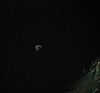 � A. Murner; Saturnbedeckung durch den Mond am 03.11.2001 zwischen 22:00 Uhr und 23:10 Uhr. Aufgenommen mit einer Olympus C 2020 zoom an einem Skywatcher Newton 200/1000, Okularprojektion mit einem 5 mm Easyview-Okular.